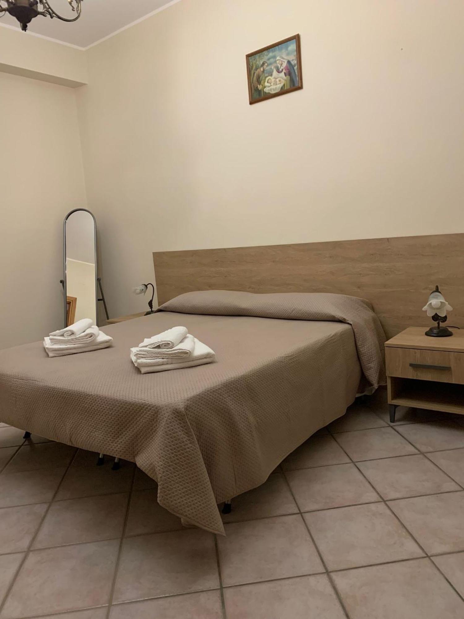 Casa Vacanze Villa Mariano Gangi Eksteriør billede